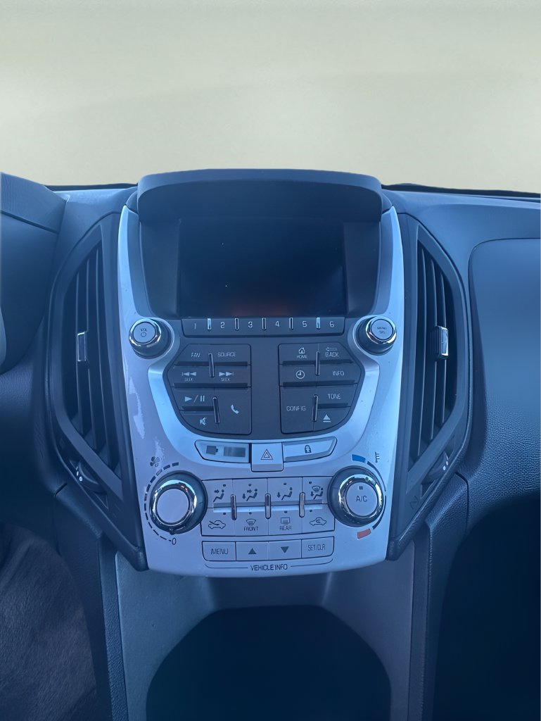 Used 2015 Chevrolet Equinox LT AWD/4WD image 15
