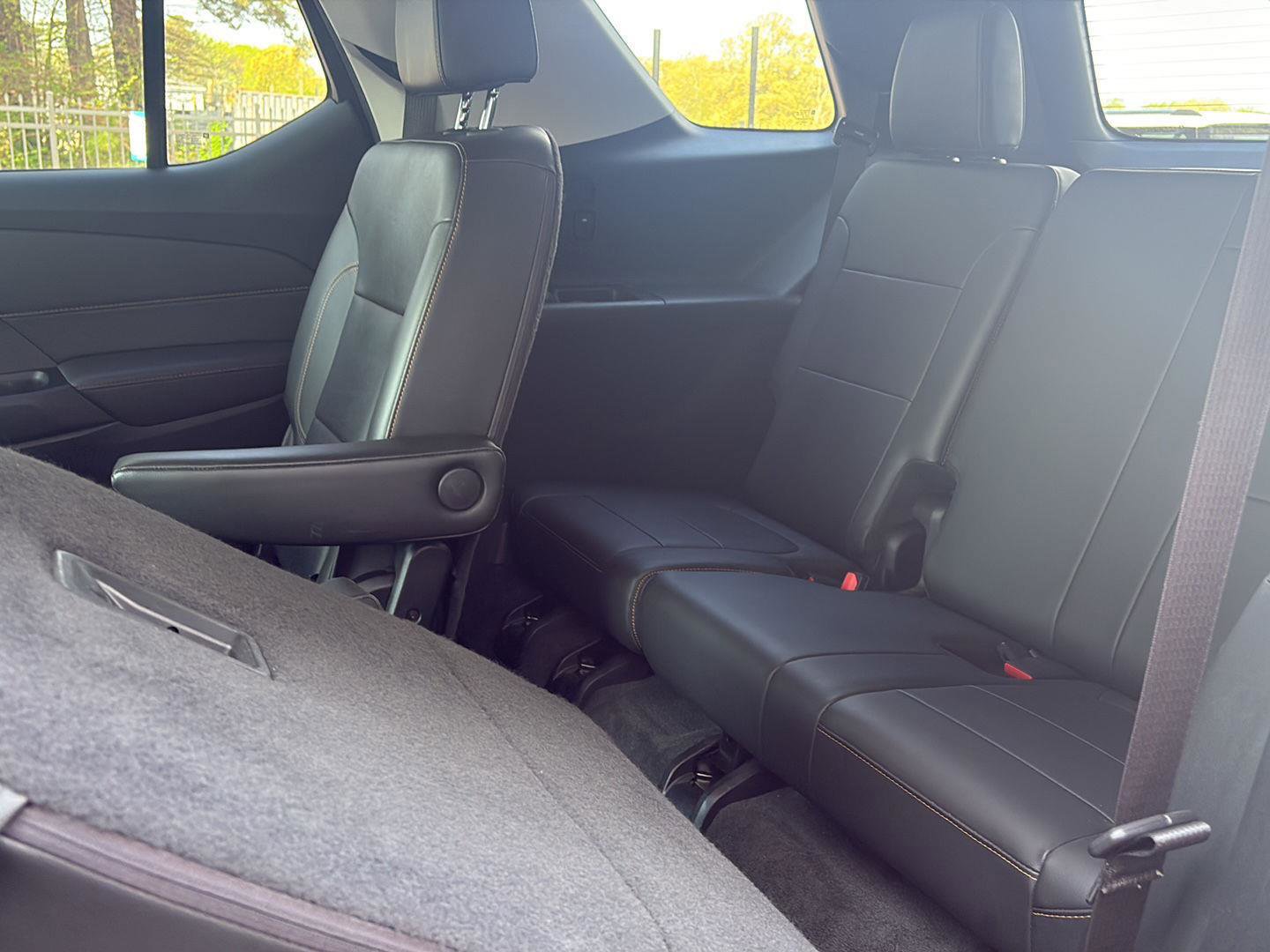 Used 2020 Chevrolet Traverse LT w/ LT Premium Package image 17