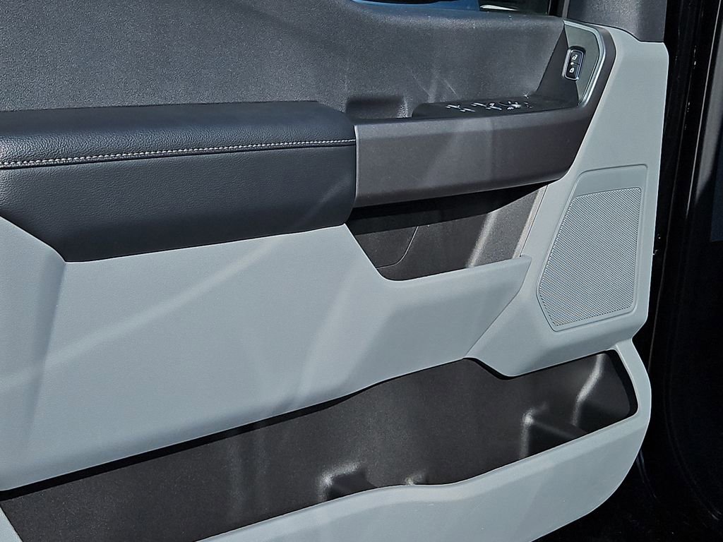 New 2026 Ford F250 XLT w/ FX4 Off-Road Package image 21