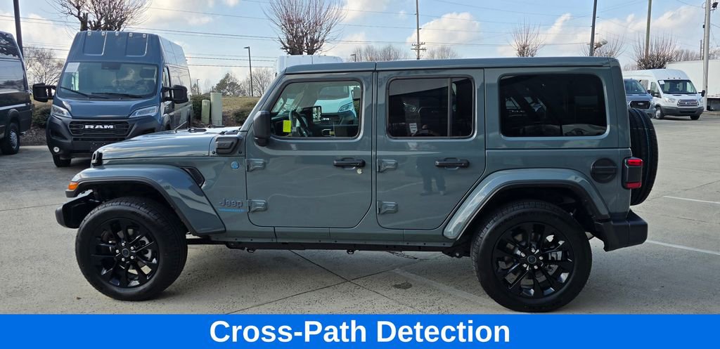 Used 2025 Jeep Wrangler Unlimited Sahara w/ Safety Group image 8