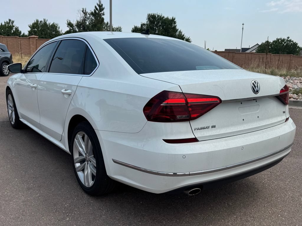 Used 2018 Volkswagen Passat 2.0T SE FWD image 4