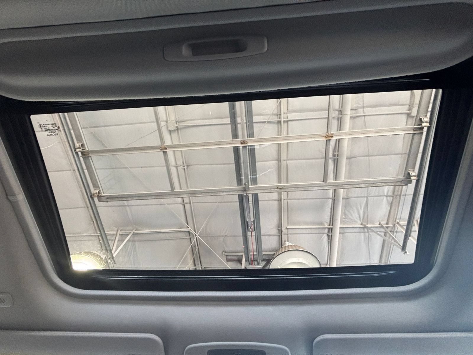 Used 2025 Toyota Sienna XLE FWD image 29