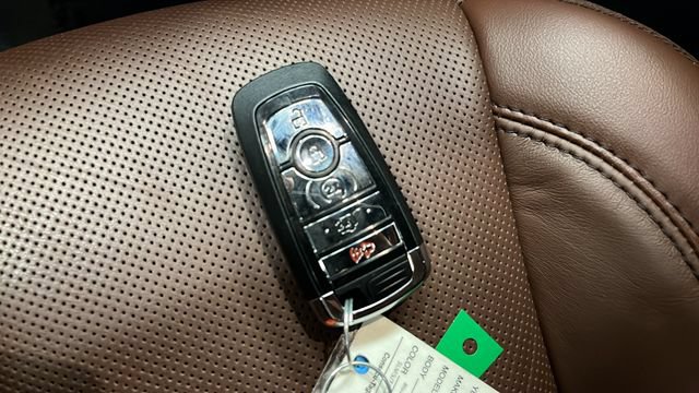 Used 2025 Lincoln Aviator Reserve AWD/4WD image 44