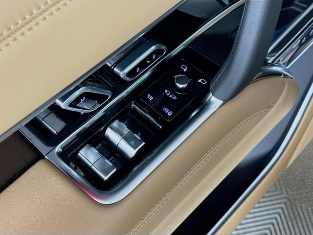 New 2026 Land Rover Range Rover SE image 20