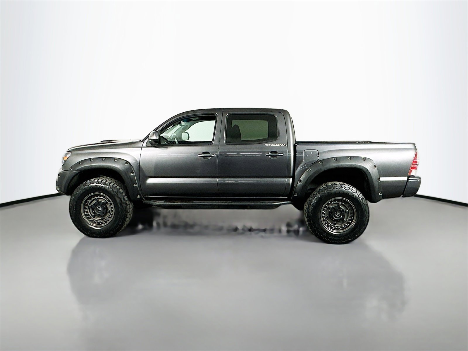Used 2013 Toyota Tacoma Base w/ TRD Sport Pkg image 4