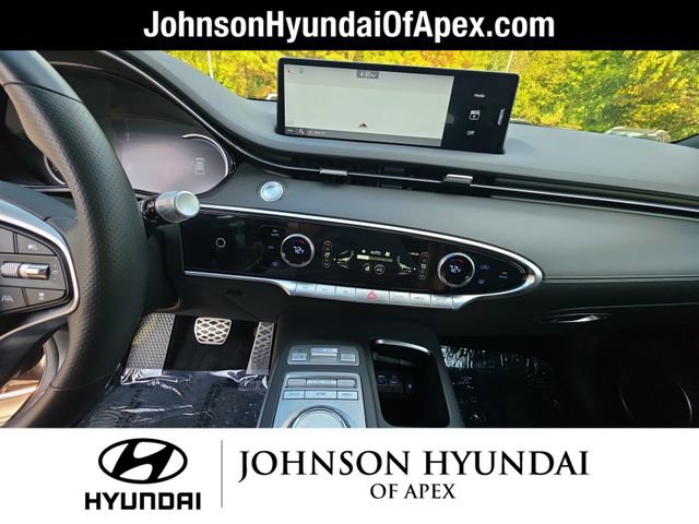 Used 2024 Genesis GV70 3.5T Sport image 33