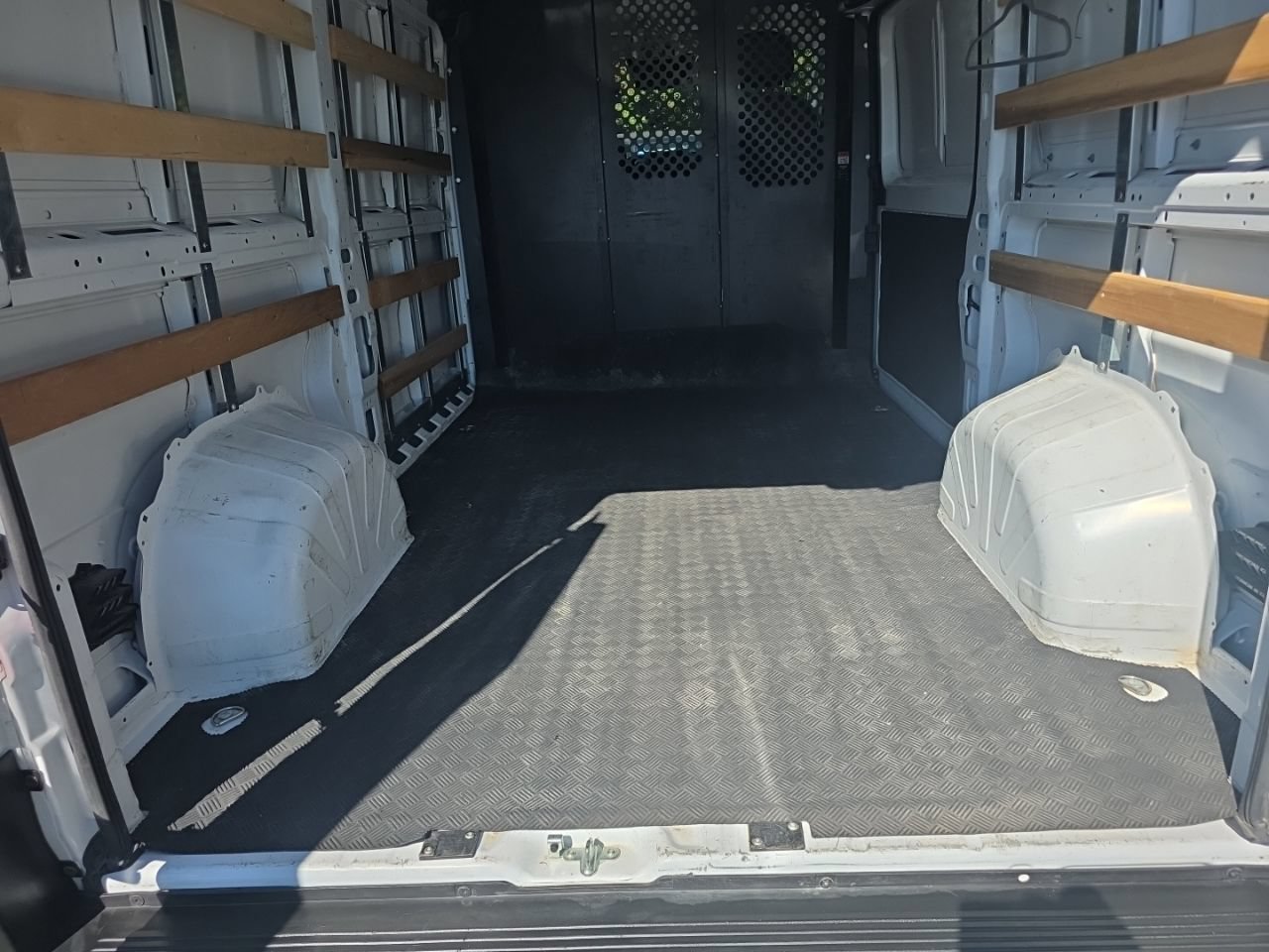 Used 2025 RAM ProMaster 2500 w/ U-Haul Equipment Group FWD image 21
