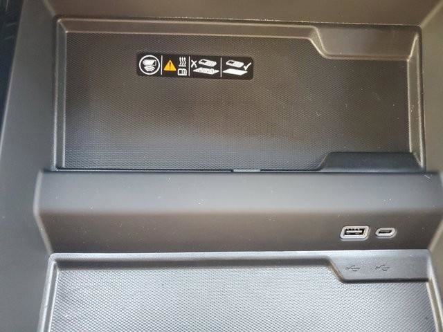 New 2026 Chevrolet Suburban LT w/ Comfort Package image 28