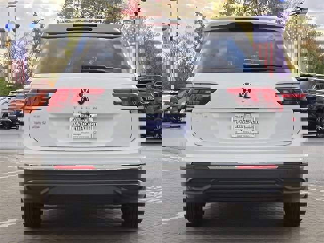 Used 2024 Volkswagen Tiguan SE image 22