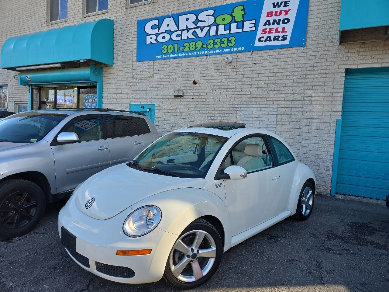 Used 2008 Volkswagen Beetle Triple White Edition FWD image 3