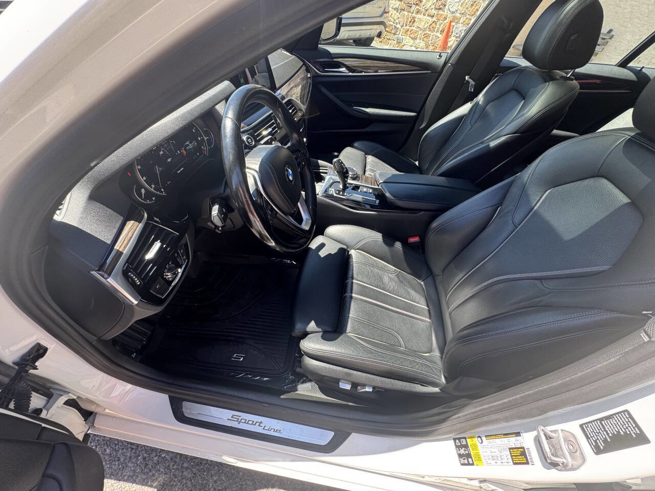 Used 2018 BMW 540i xDrive AWD/4WD image 27