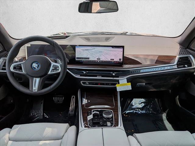 New 2026 BMW X5 xDrive50e w/ M Sport Package AWD/4WD image 16