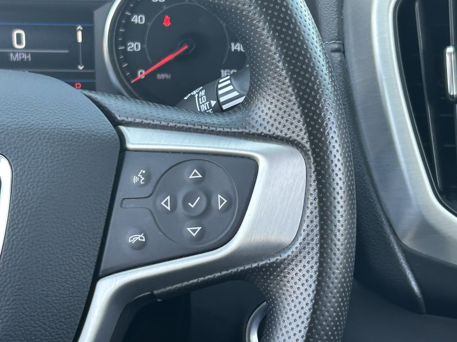 Certified 2024 GMC Terrain SLE FWD image 26