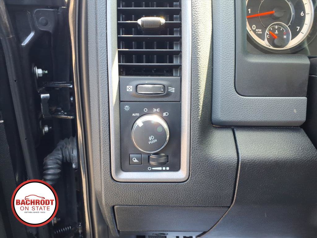 Used 2018 RAM 1500 Express w/ Wheel & Sound Group AWD/4WD image 18