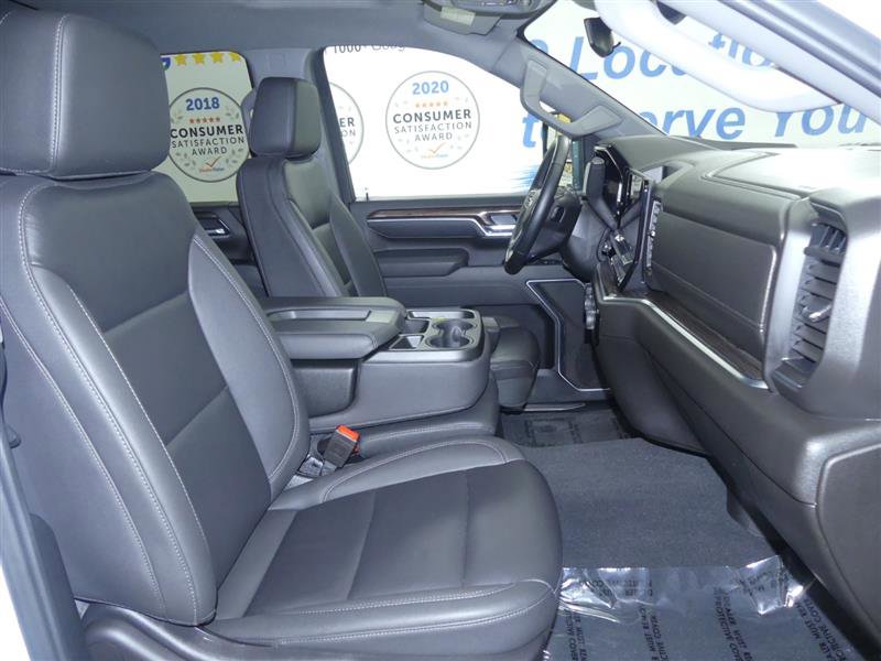 Used 2025 Chevrolet Silverado 3500 LT image 8