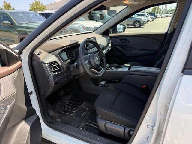Used 2023 Nissan Rogue S FWD image 22