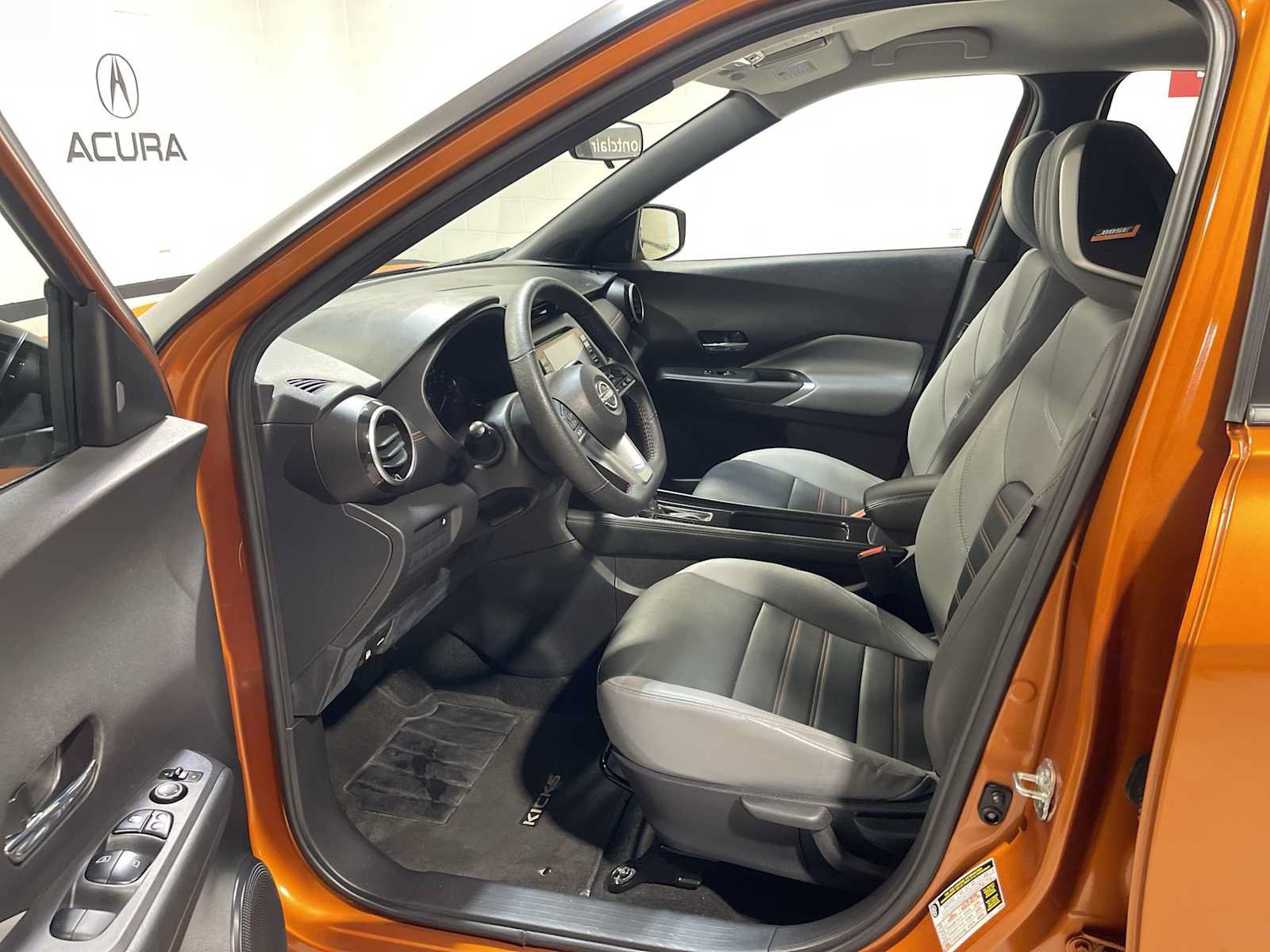 Used 2024 Nissan Kicks SR w/ SR Premium Package FWD image 2