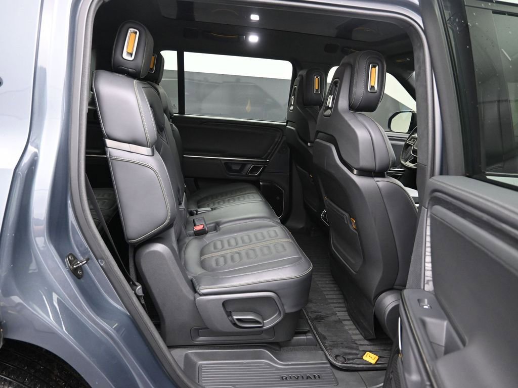 Used 2023 Rivian R1S Adventure AWD/4WD image 26