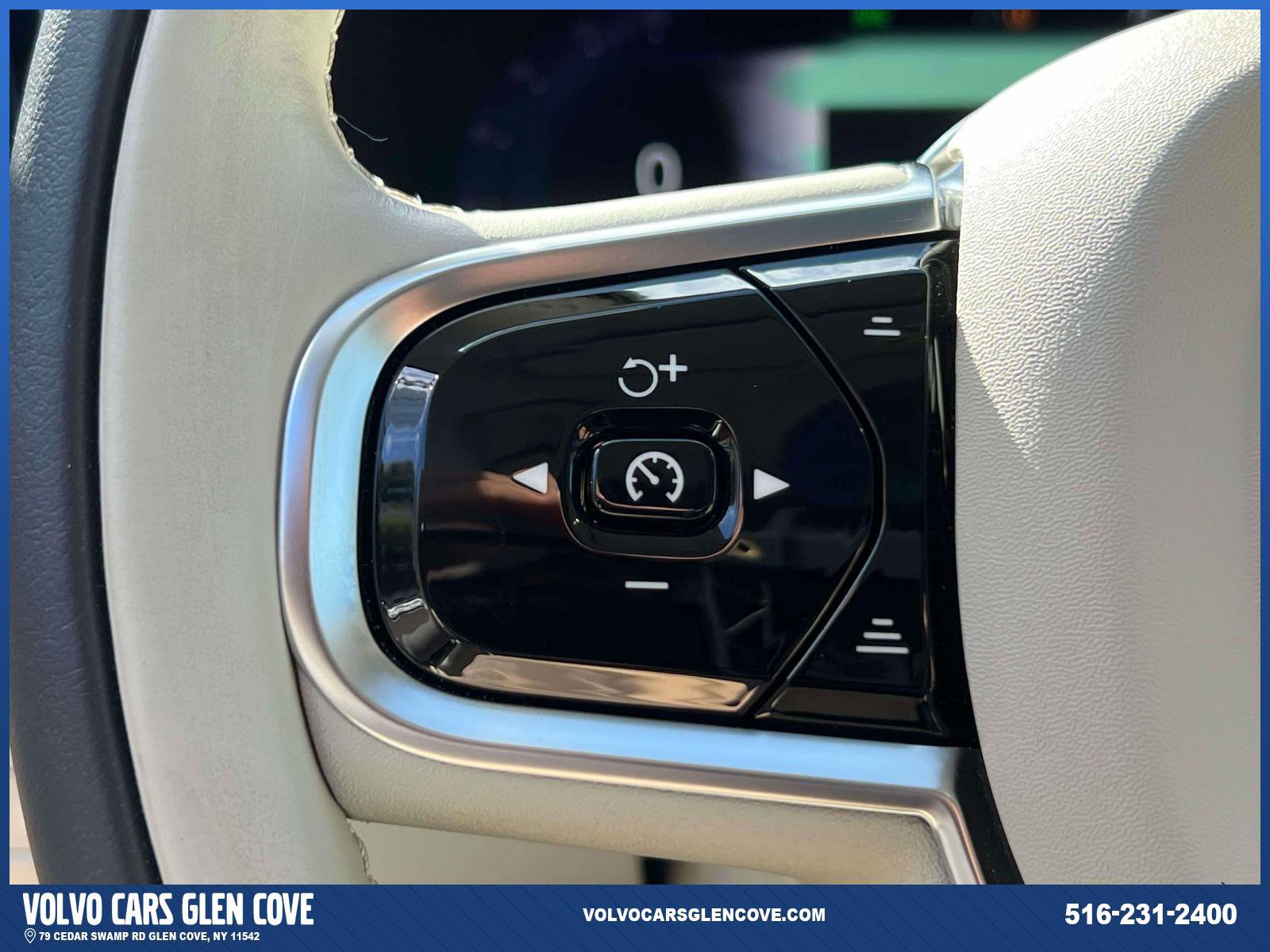 Certified 2025 Volvo XC60 T8 Plus AWD/4WD image 21