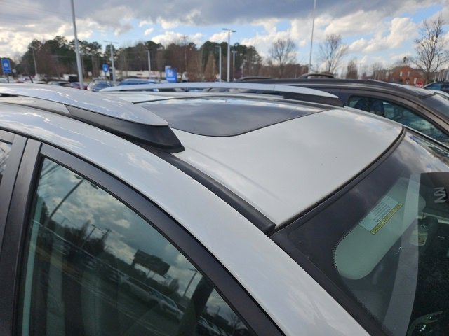 Used 2015 Toyota RAV4 Limited w/ Technology Package image 5