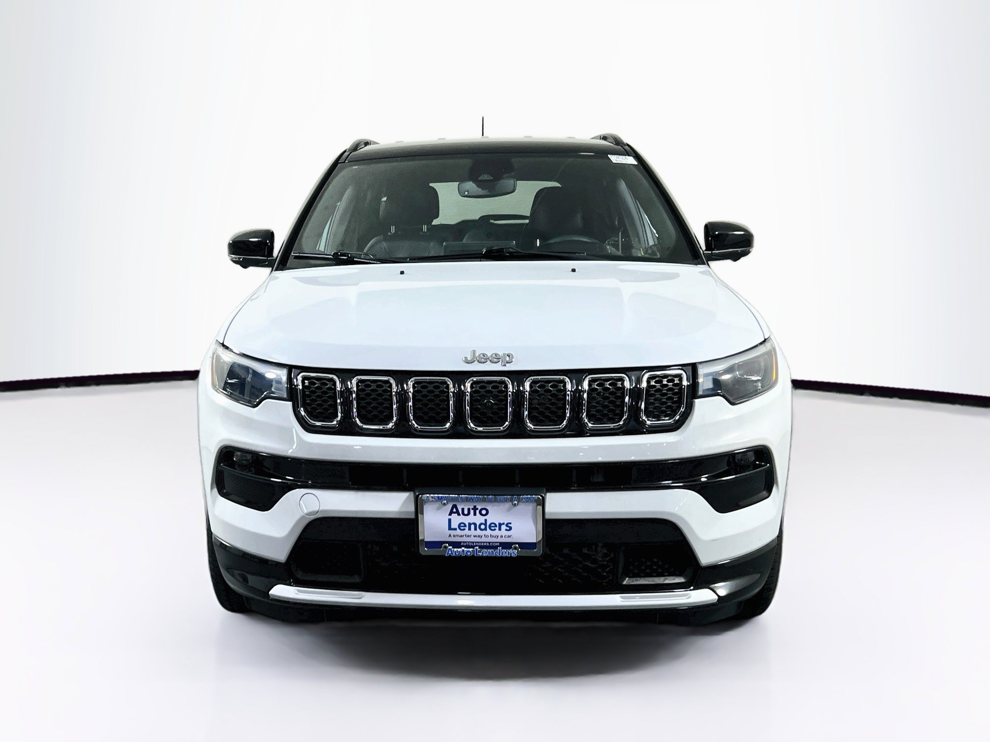 Used 2023 Jeep Compass Limited w/ Elite Group AWD/4WD image 2