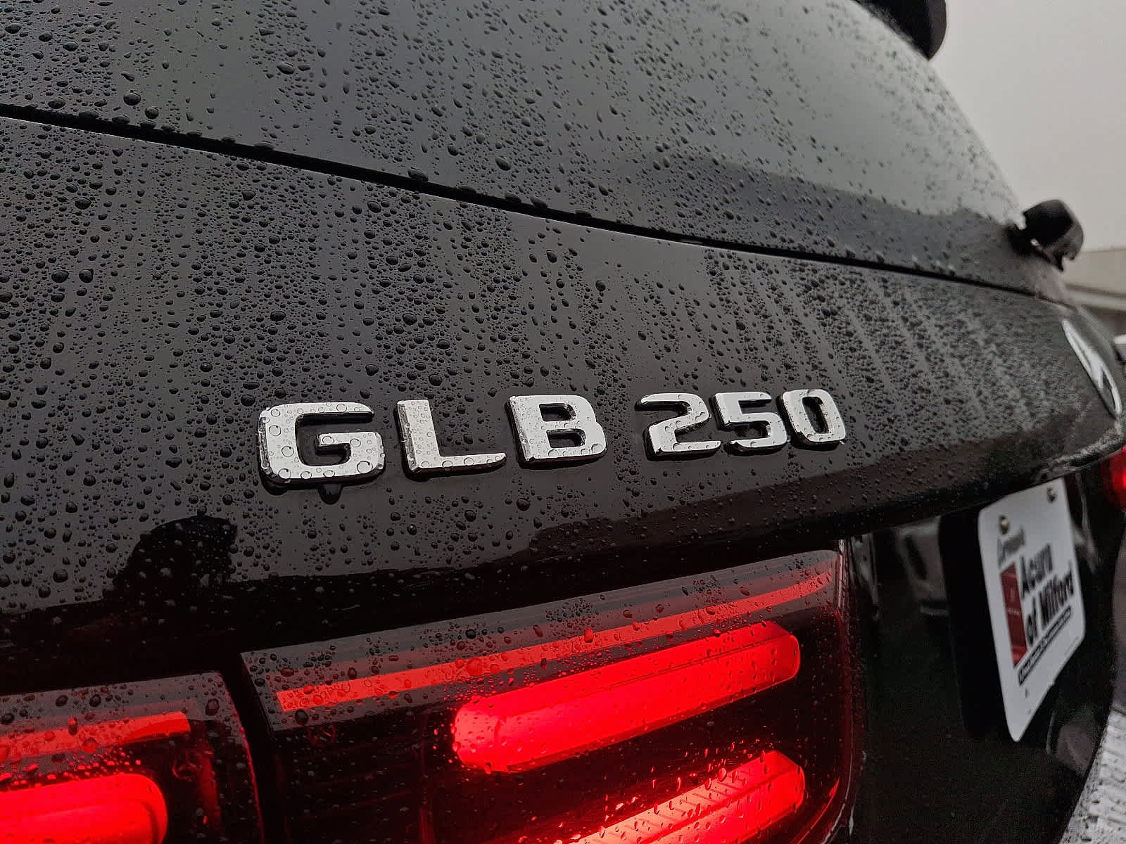 Used 2024 Mercedes-Benz GLB 250 4MATIC image 32