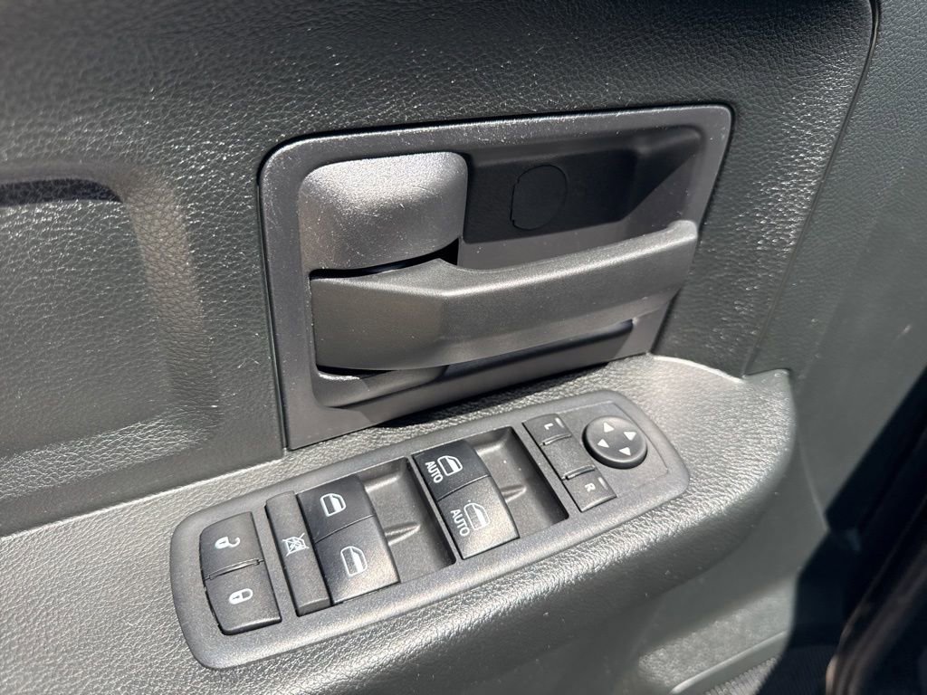 Used 2018 RAM 1500 Express w/ Express Value Package AWD/4WD image 20