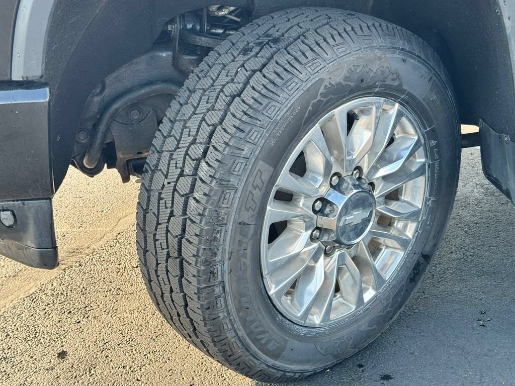 Used 2020 Chevrolet Silverado 2500 High Country w/ Z71 Off-Road Package AWD/4WD image 9