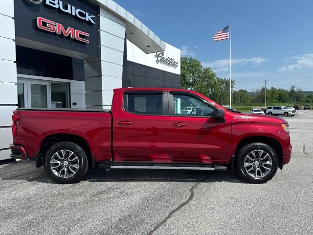Used 2022 Chevrolet Silverado 1500 RST w/ Convenience Package II AWD/4WD image 8