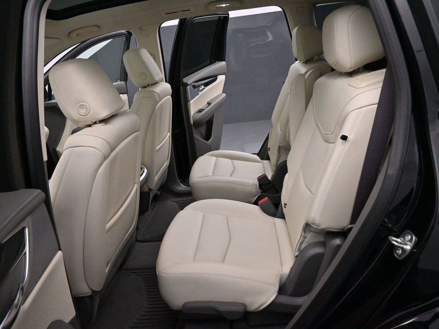 Certified 2024 Cadillac XT6 Premium Luxury image 30