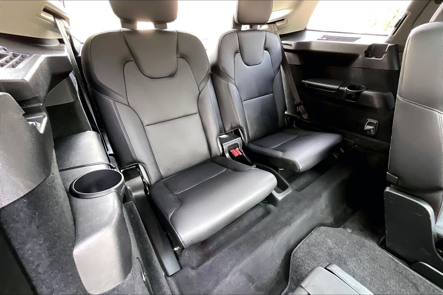 Used 2024 Volvo XC90 B6 Plus AWD/4WD image 23