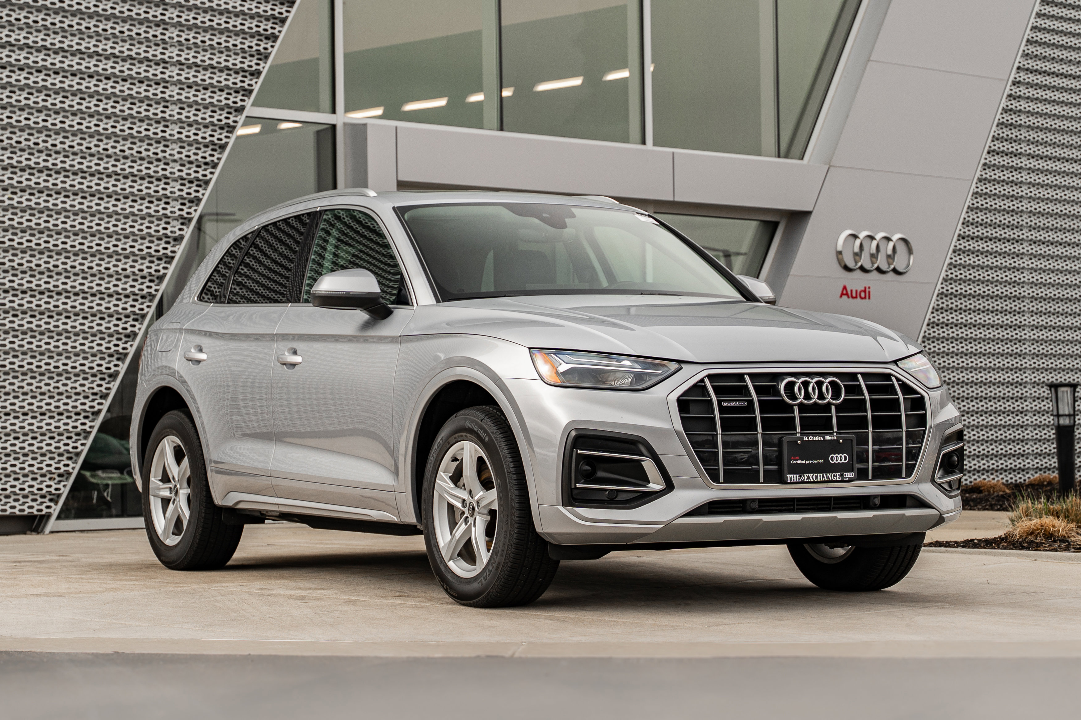 Certified 2023 Audi Q5 2.0T Premium w/ Convenience Package image 1