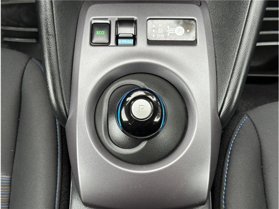 Used 2024 Nissan Leaf S FWD image 24