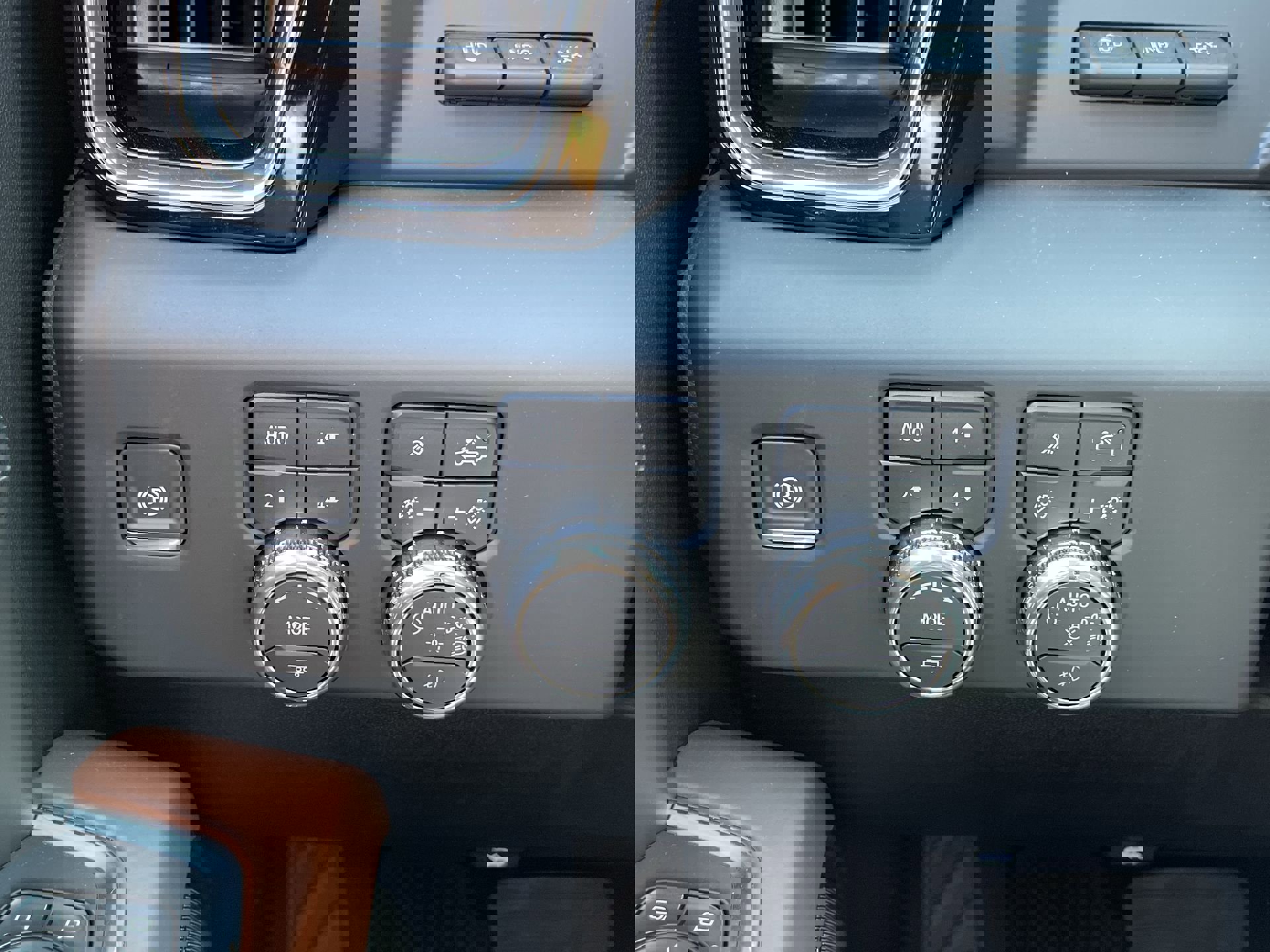 New 2025 GMC Sierra 3500 Denali Ultimate image 54