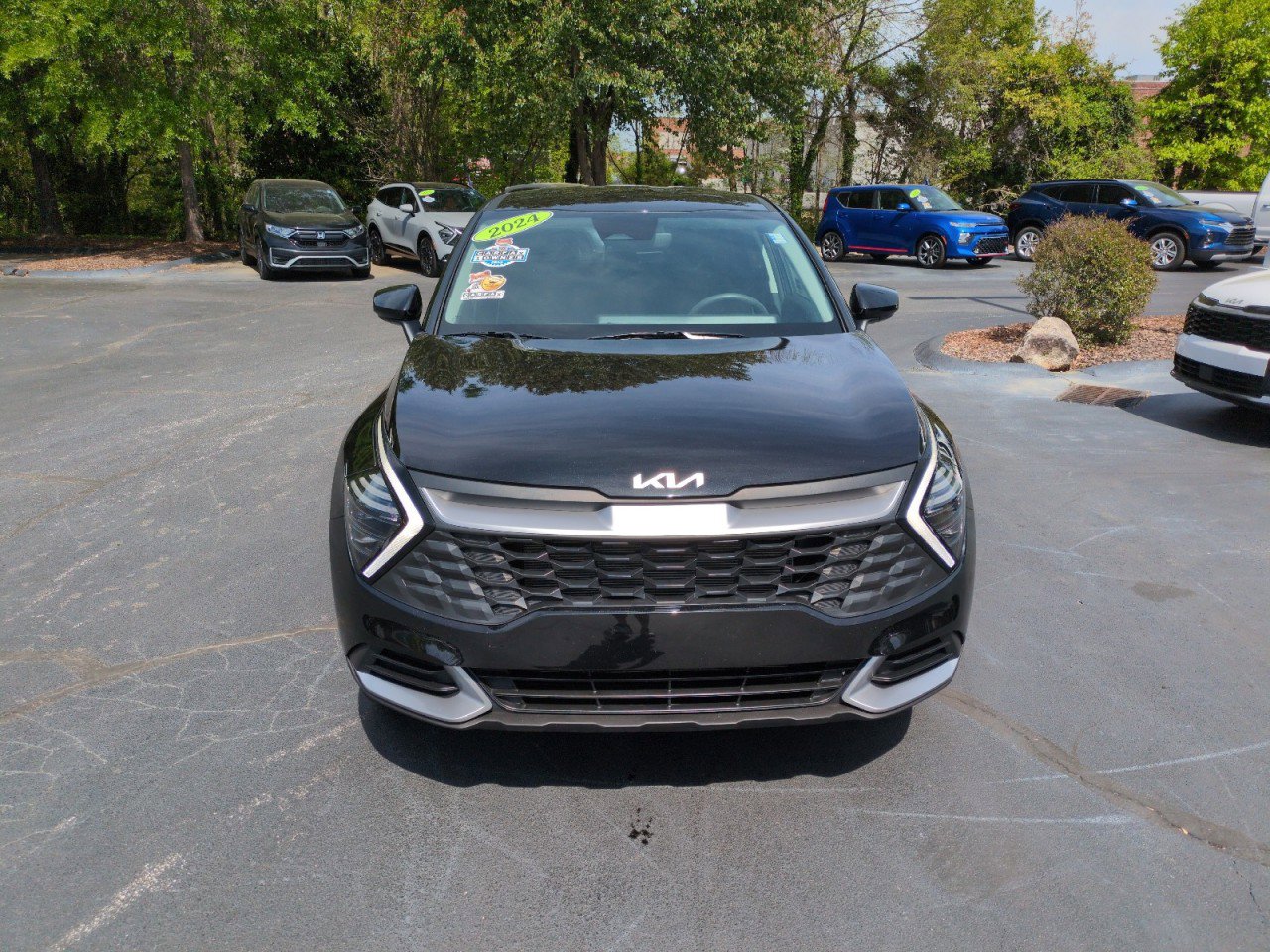 Used 2024 Kia Sportage LX AWD/4WD image 2