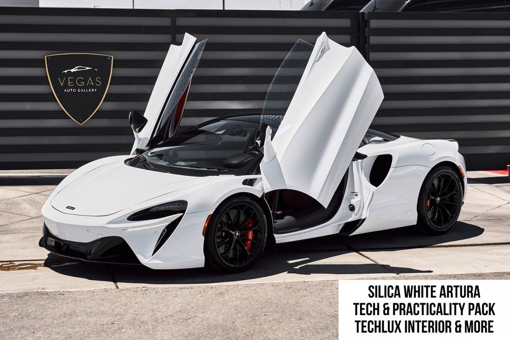 Used 2024 McLaren Artura RWD image 1