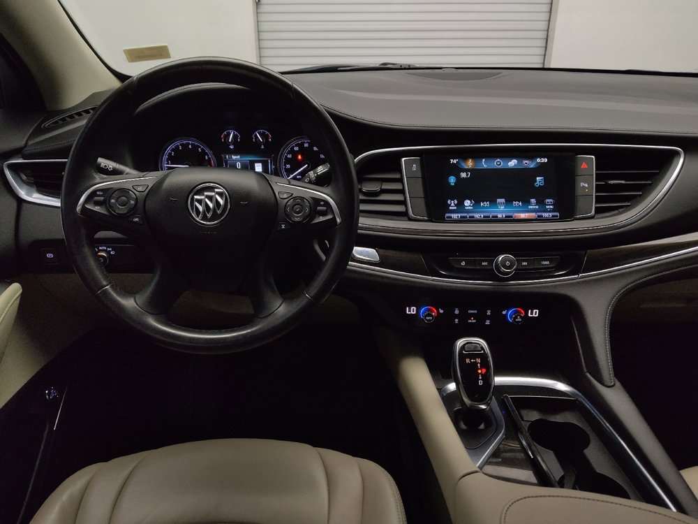 Used 2018 Buick Enclave Essence image 22