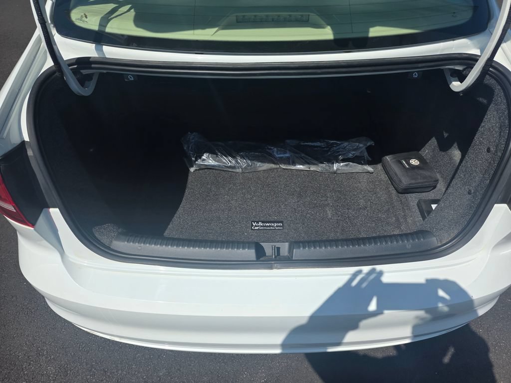 Used 2017 Volkswagen Jetta SEL FWD image 14