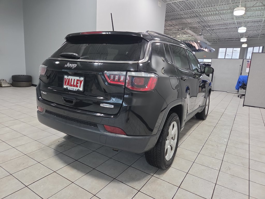 Used 2018 Jeep Compass Latitude AWD/4WD image 13