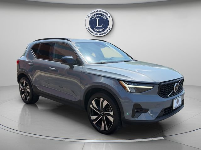 Certified 2023 Volvo XC40 B5 Plus w/ Climate Package AWD/4WD image 14