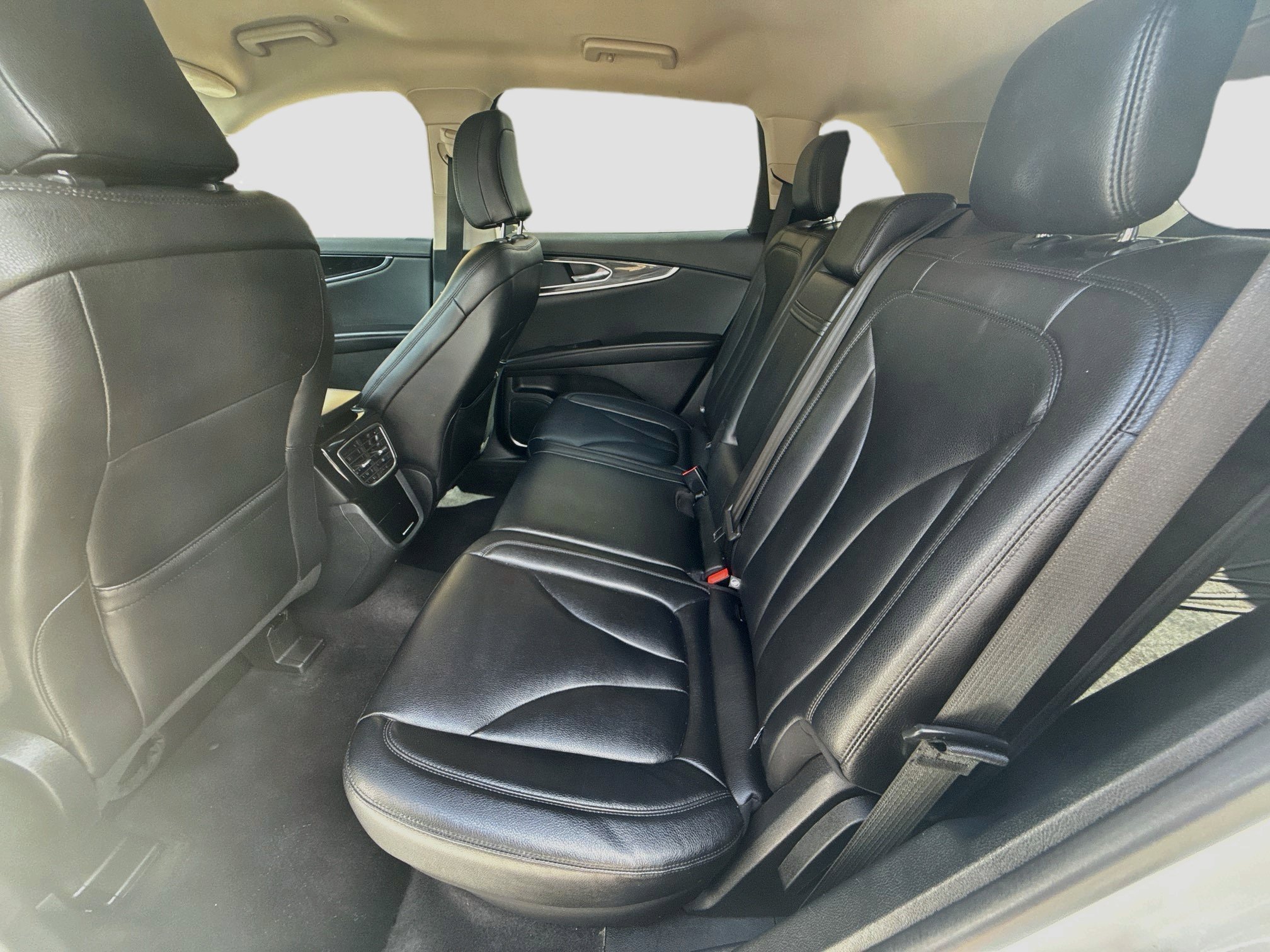 Used 2023 Lincoln Nautilus AWD w/ Premium Package image 23