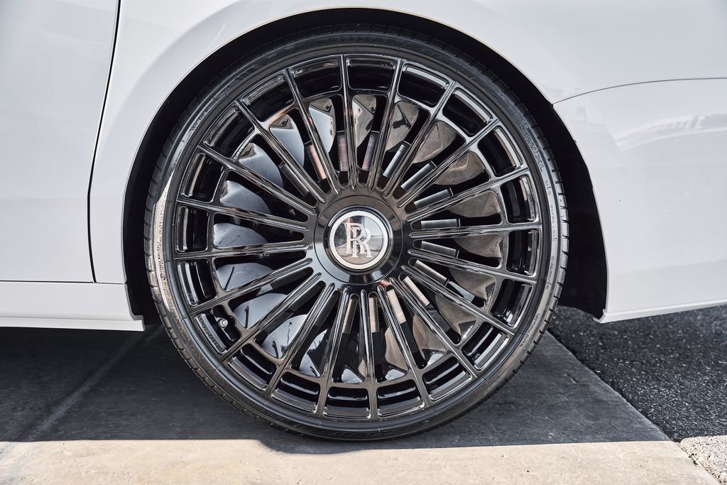 Used 2024 Rolls-Royce Ghost AWD/4WD image 17