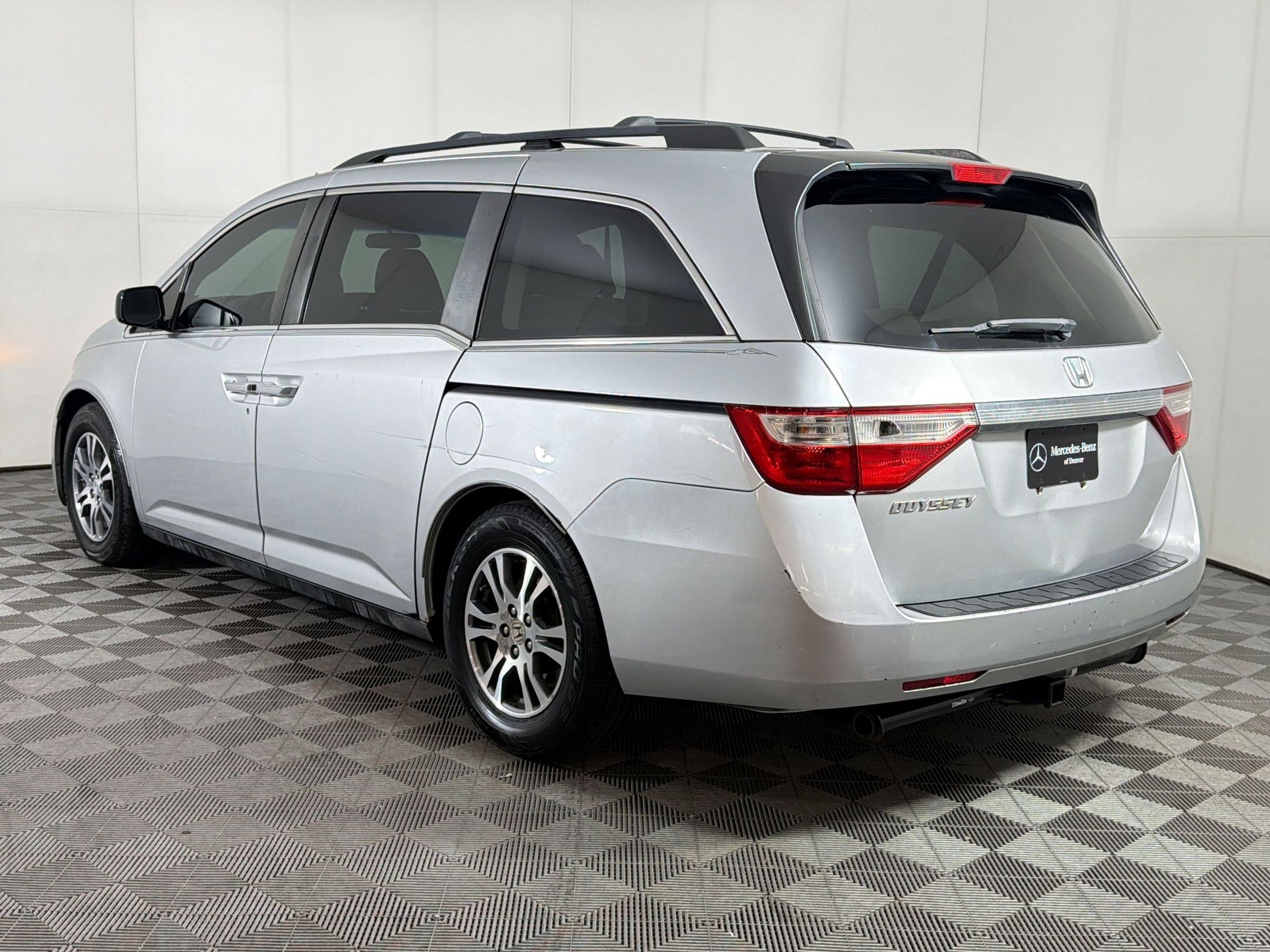 Used 2012 Honda Odyssey EX image 3