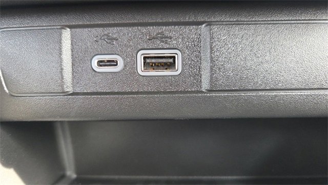 New 2026 GMC Canyon Elevation w/ Convenience Package image 31