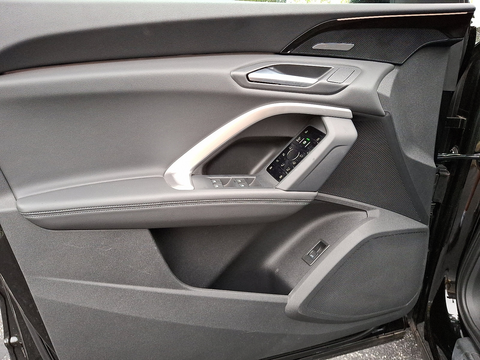 New 2025 Audi Q5 Prestige image 7