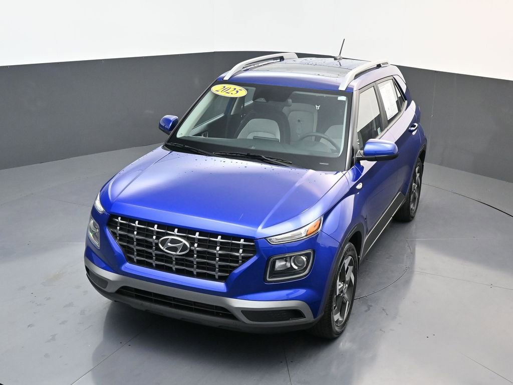 Certified 2025 Hyundai Venue SEL image 22