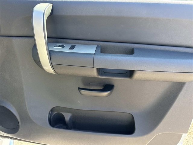 Used 2007 GMC Sierra 2500 SLE w/ EZ-Lift Tailgate Package image 21