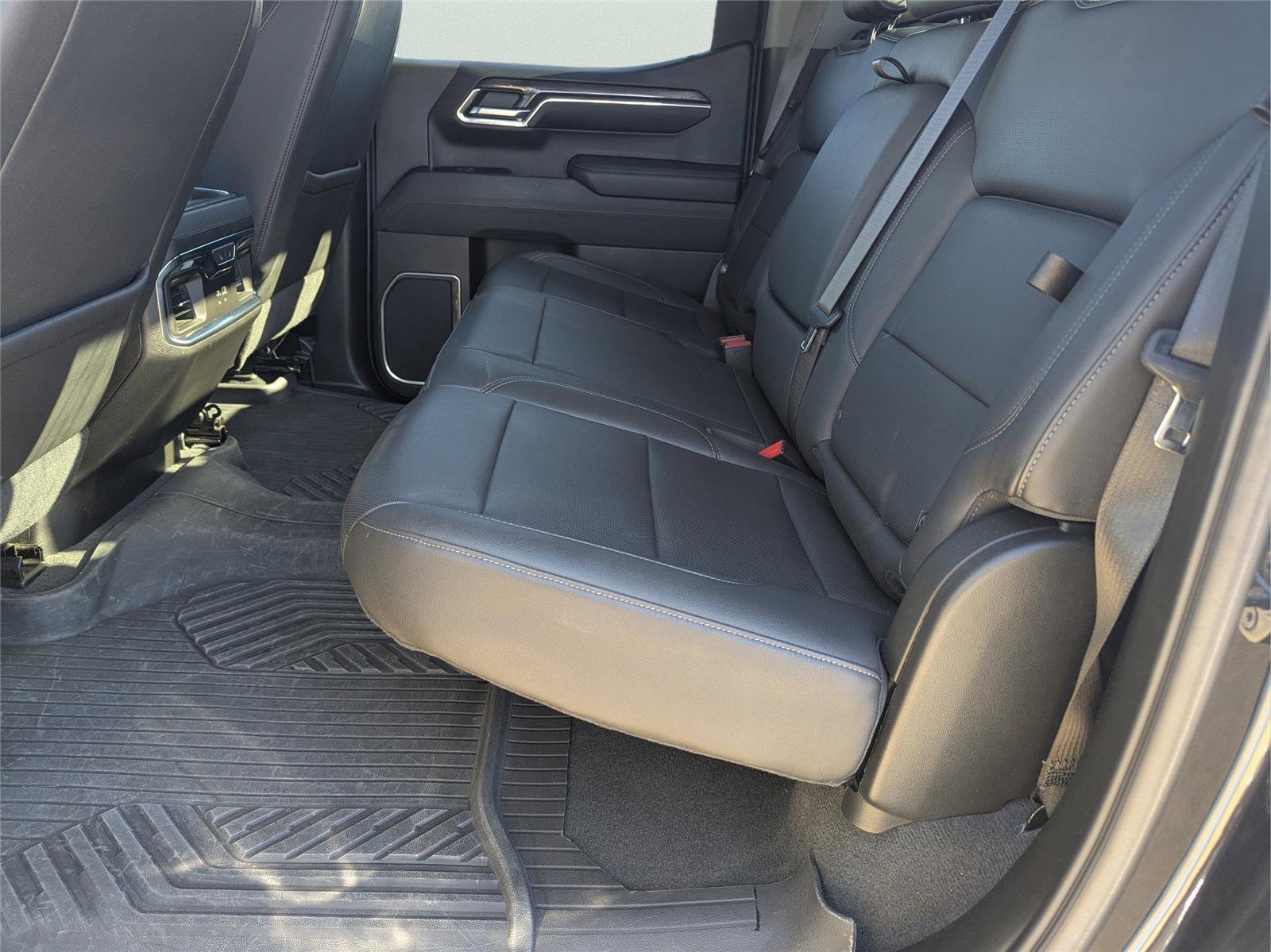 Used 2023 Chevrolet Silverado 1500 LTZ image 13