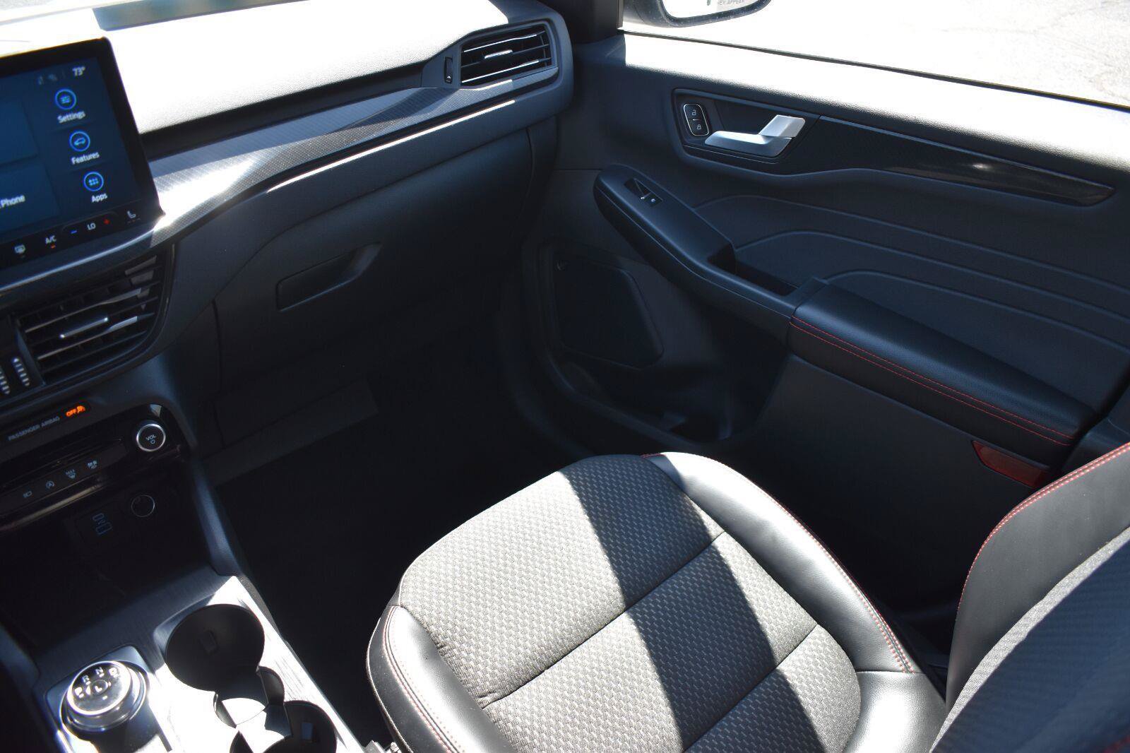 Used 2023 Ford Escape ST-Line Select w/ Tech Pack #2 AWD/4WD image 17