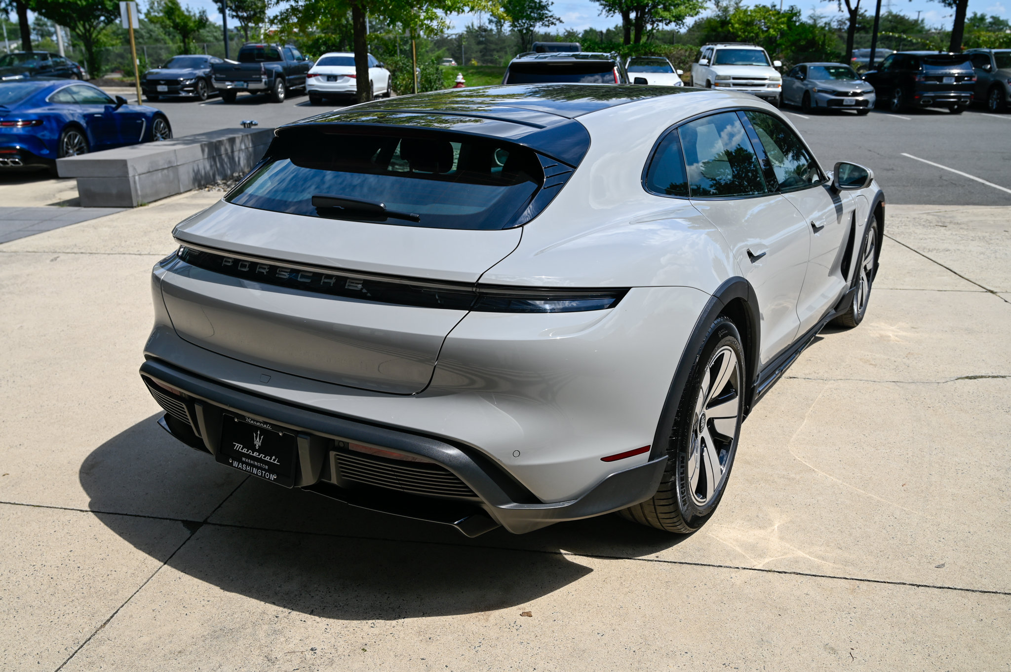 Used 2023 Porsche Taycan 4S AWD/4WD image 5